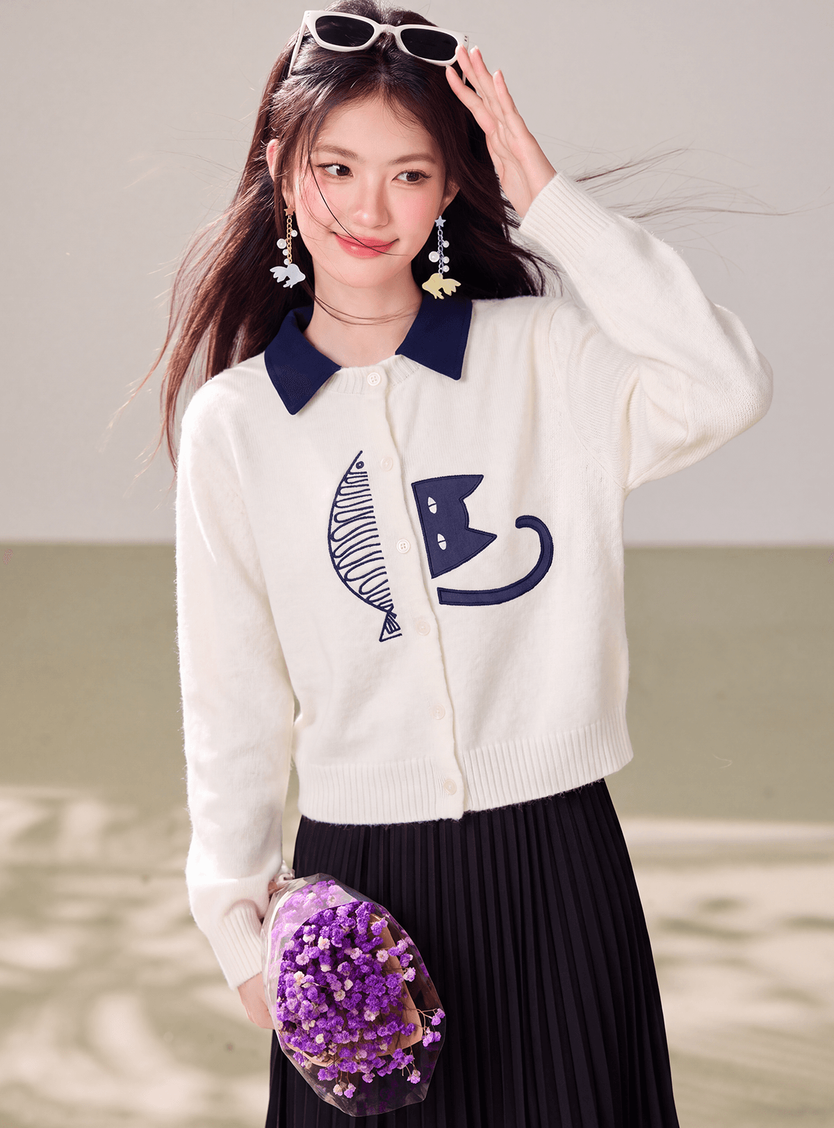 고양이 자수 패치워크 폴로 칼라 니트 오픈 가디건 여성 2026 가을 새로운 디자인 센스 외부 가져 가라. 쇼트 스타일 재킷