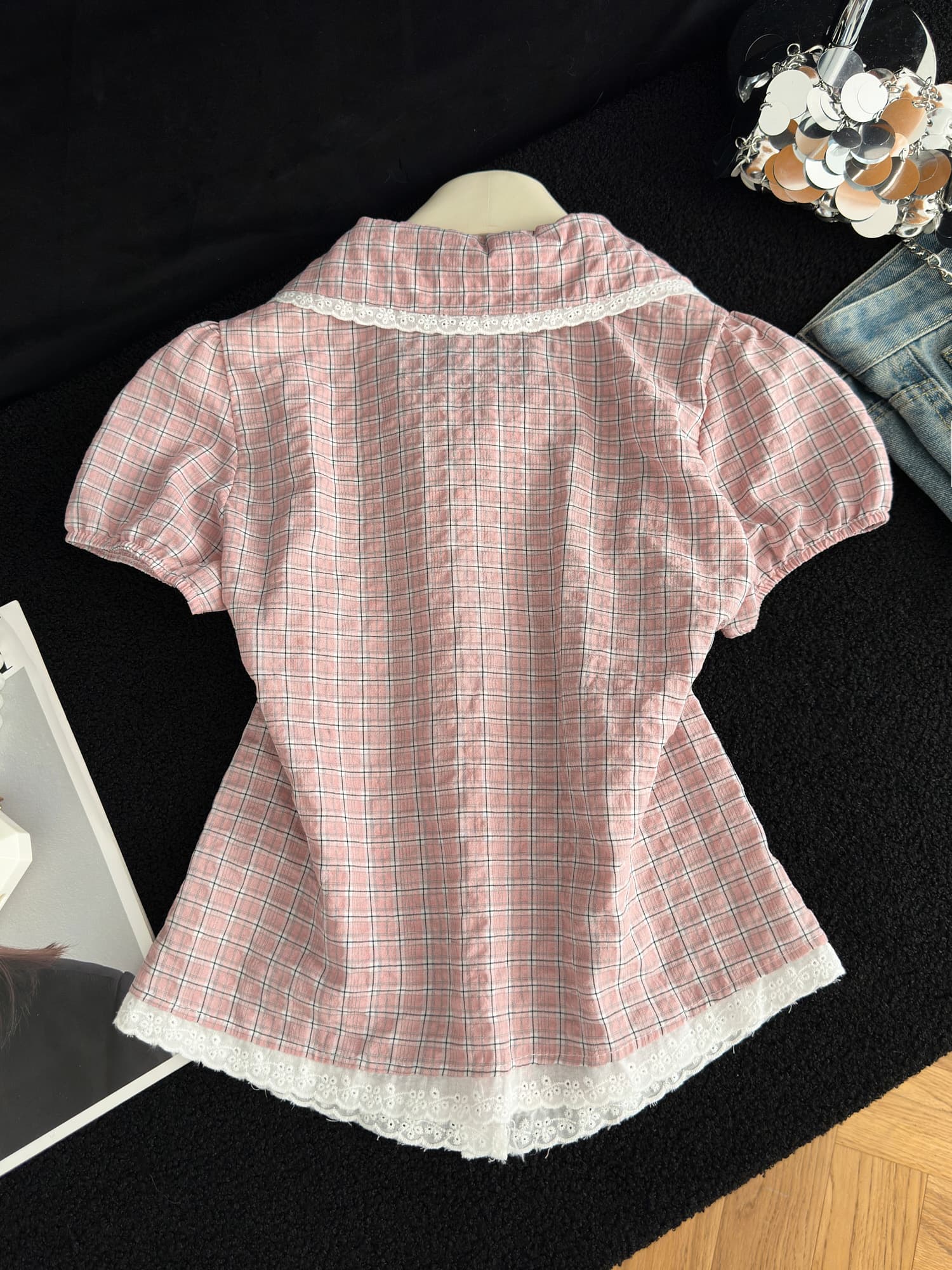 실사 체크무늬 반팔 셔츠 베이비 칼라 나비 넥타이 레이스 장식 측면 거품 소매 허리 수축 디자인 맨위 상세 이미지 11