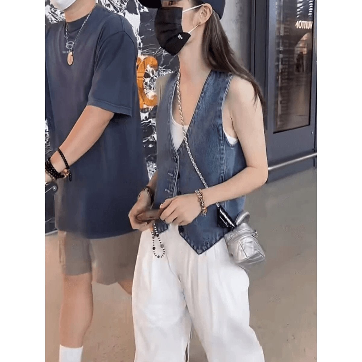 한국 스타일 패션 캐주얼 외부 가져 가라. 데님 베스트 여성 코트 여름 외국 가스 세련된 루즈핏 스택 착용 V넥 어깨 조끼 이미지 5