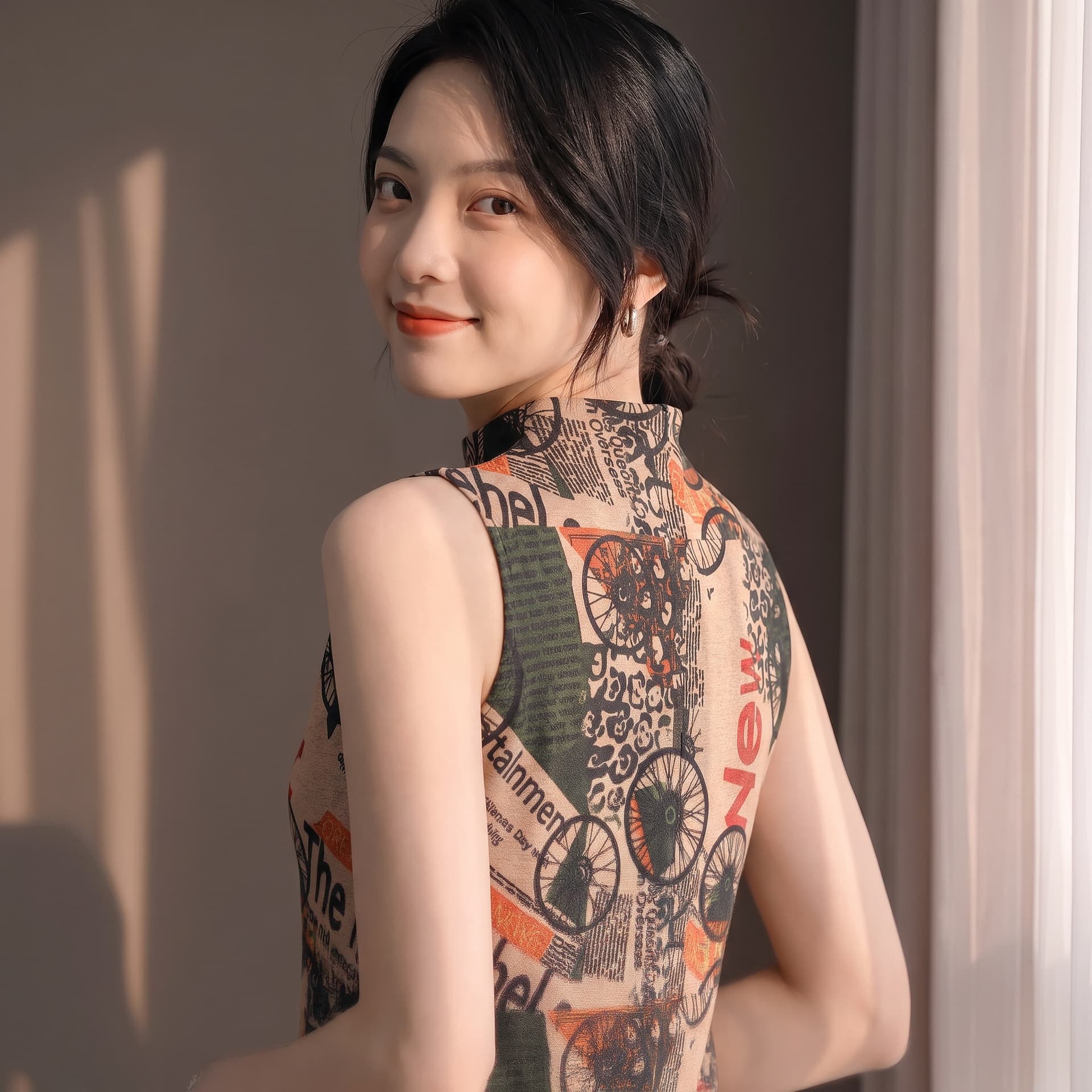 2026 가을 새로운 패션 알파벳 바퀴 프린트 민소매 반하이넥 티셔츠 여성 몸매 가꾸기 품격 맨위 작은 셔츠 상세 이미지 19