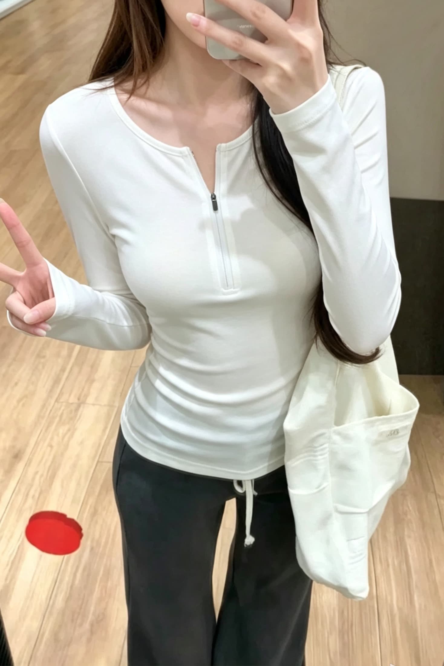 실사 정가 긍정적 인 어깨 기본 셔츠 여성 봄 가을 겨울 반 개방 칼라 몸매 가꾸기 달콤한 매운맛 인사이드 잡아라. 의류 긴팔 티셔츠 이미지 5