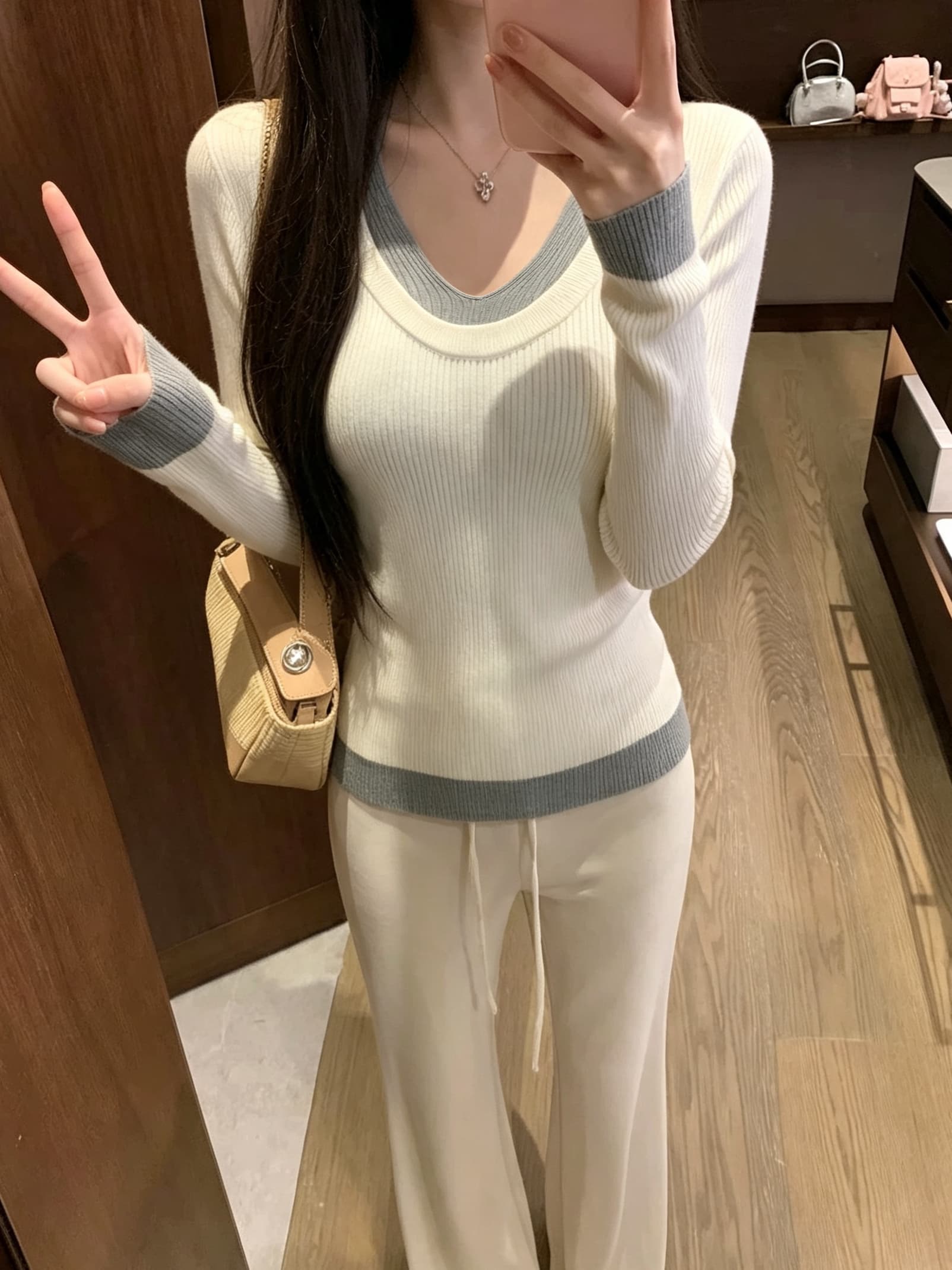 실사 정가 한 부서 페이크 레이어드 V넥 긴팔 니트 스웨터 여성 봄 가을 몸매 가꾸기 슬림해 보이는 레트로 작은 맨위 상세 이미지 9