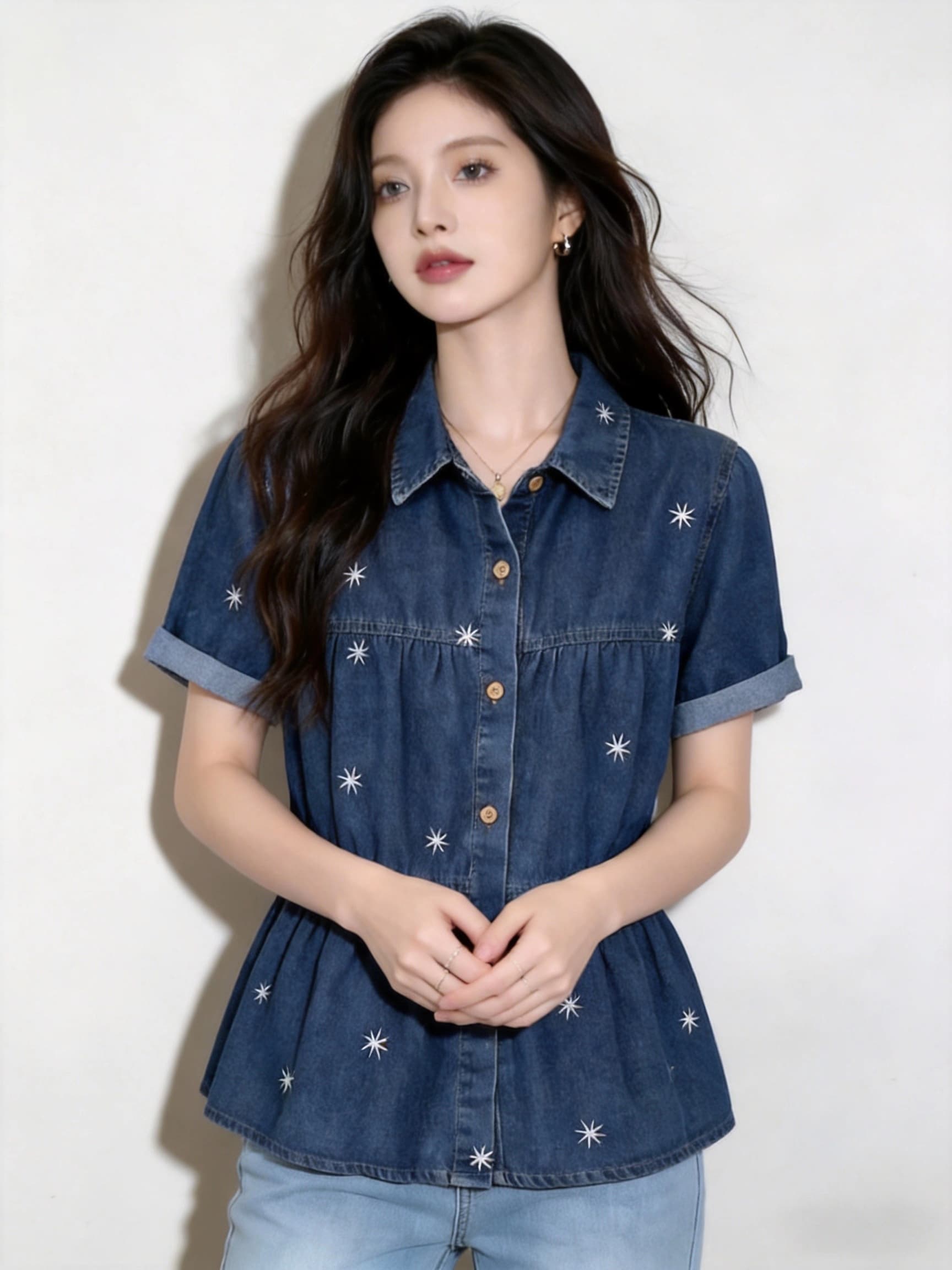 POLO 칼라 반팔 데님 셔츠 여자 여름 2026 빅 사이즈 지방 mm 슬림해 보이는 연령 감소 디자인 센스 자수 맨위 상세 이미지 9