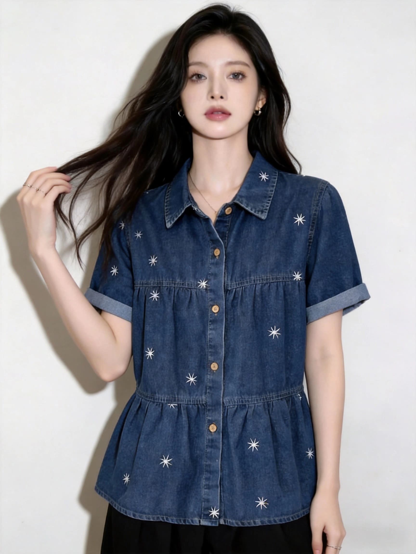 POLO 칼라 반팔 데님 셔츠 여자 여름 2026 빅 사이즈 지방 mm 슬림해 보이는 연령 감소 디자인 센스 자수 맨위 상세 이미지 10