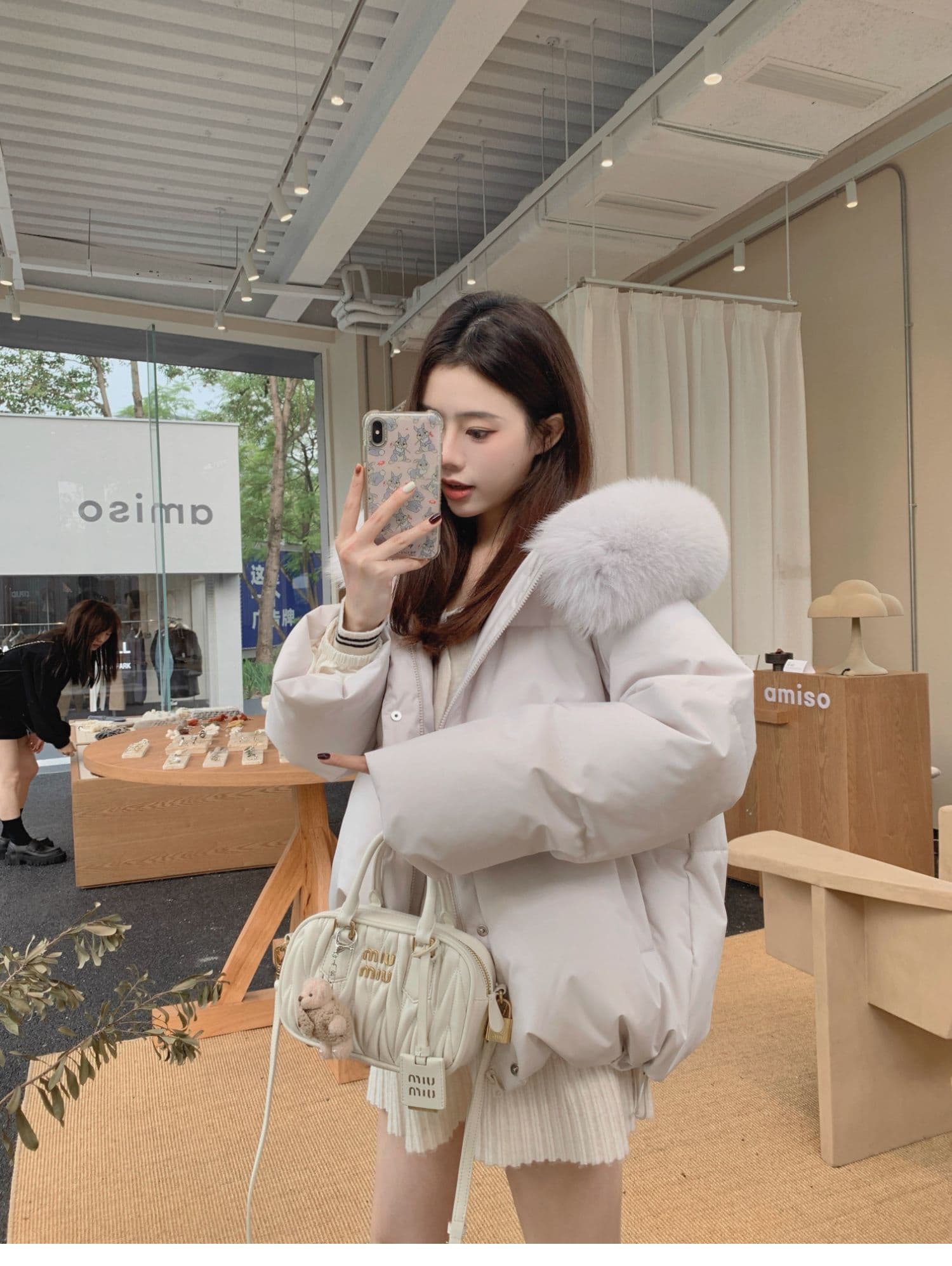 핑크색 폭스 큰 모피 칼라 후드 쇼트 스타일 다운 재킷 여성 2026 년 겨울 한국 스타일 루즈핏 두꺼운 보온 재킷 상세 이미지 39