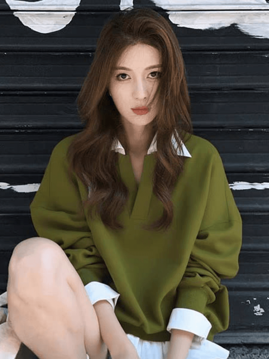 2026 년 이른 봄 작은 키 한 첨부 된 의류 아메리칸 레트로 느긋한 도파민 녹색 V넥 페이크 레이어드 후드티 상세 이미지 4