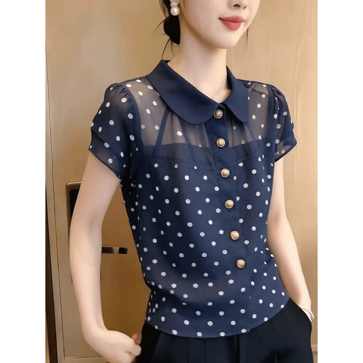 슈퍼 잘 생긴 패션 블루 색상 도트 무늬 반팔 여성 셔츠 출퇴근 바람 베이비 칼라 품격 Chic 고급 2026 이미지 5