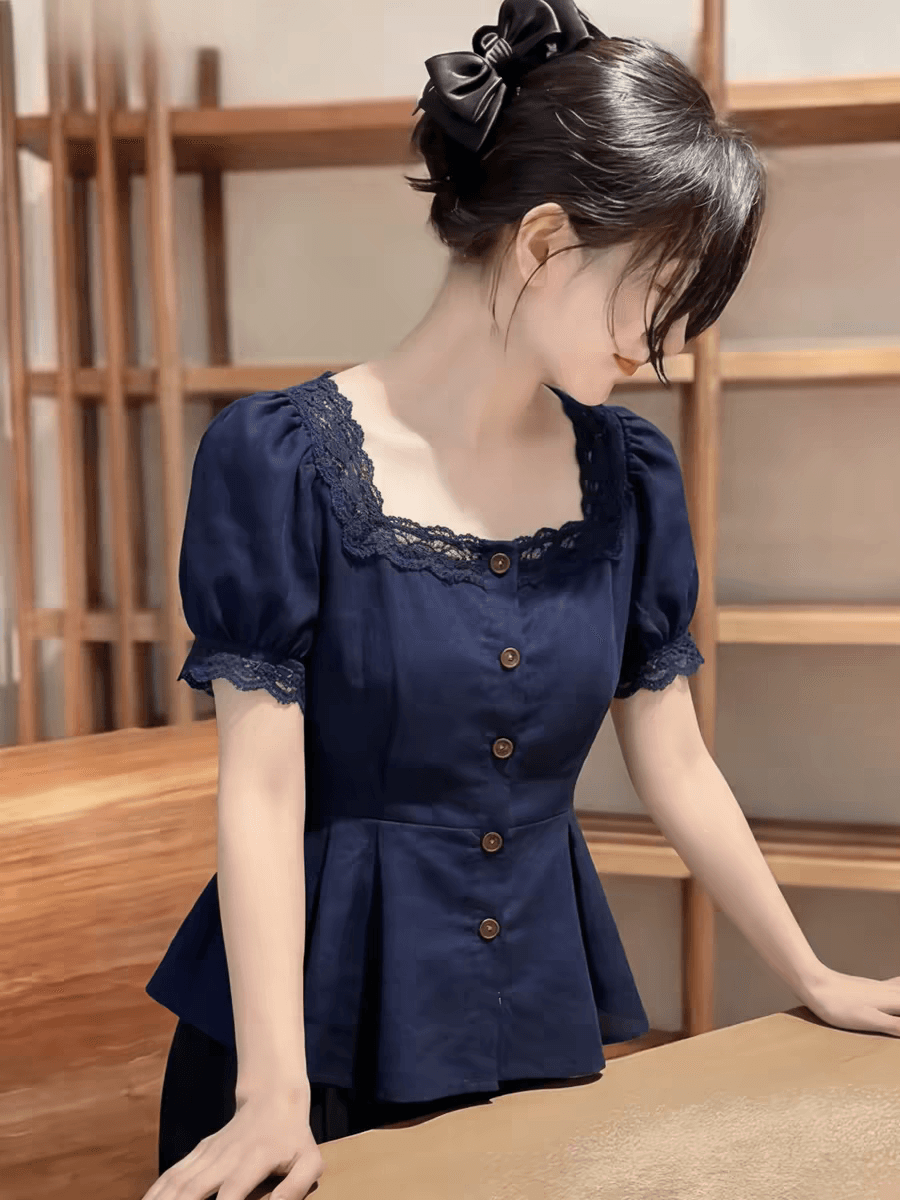 프랑스식 사소한 아름다운 자이언트 잘 생긴 ~ 중 여름 여성 블루 색상 레이스 조각 광장 칼라 허리 수축 반팔 셔츠 맨위 상세 이미지 1