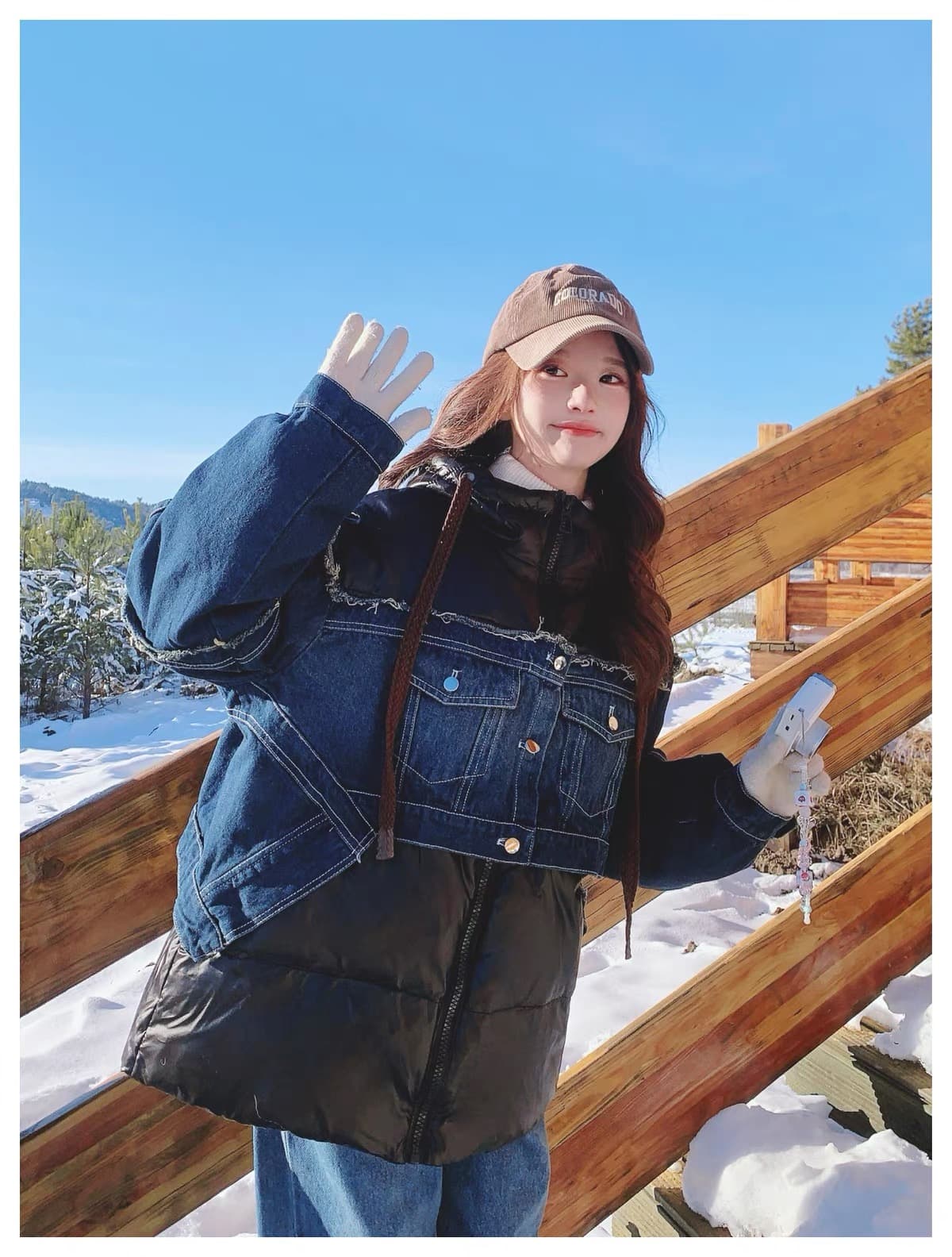 2026 겨울 새로운 데님 패치워크 다운 재킷 여성 거친 가장자리 페이크 레이어드 자수 후드 루즈핏 두꺼운 재킷 상세 이미지 13