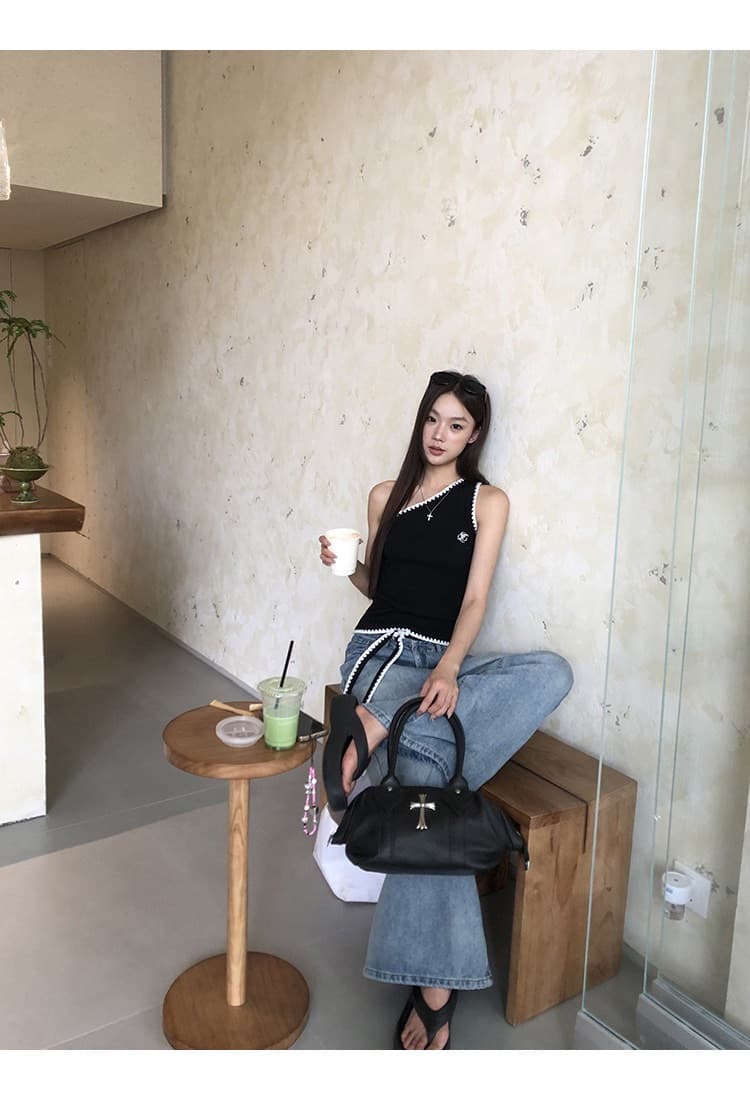 와 사고 방식 캐미솔 여름 외출용 검정색 몸매 가꾸기 디자인 센스 오프숄더 비스듬한 어깨 민소매 맨위 상세 이미지 9
