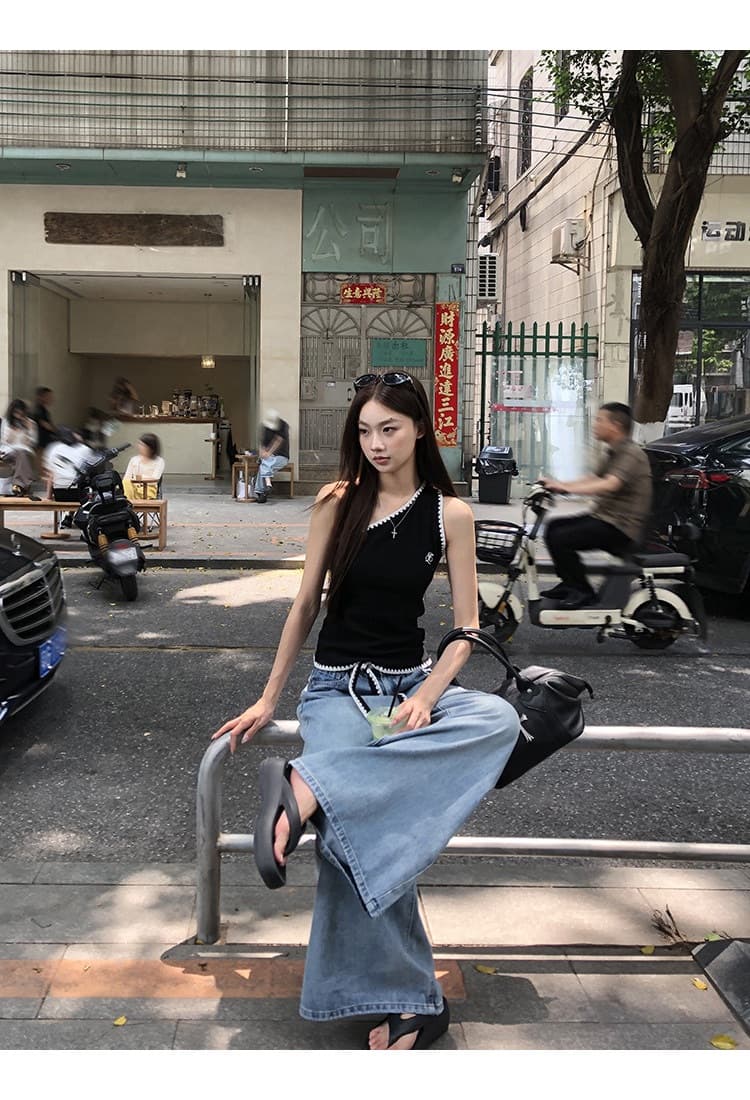 와 사고 방식 캐미솔 여름 외출용 검정색 몸매 가꾸기 디자인 센스 오프숄더 비스듬한 어깨 민소매 맨위 상세 이미지 10