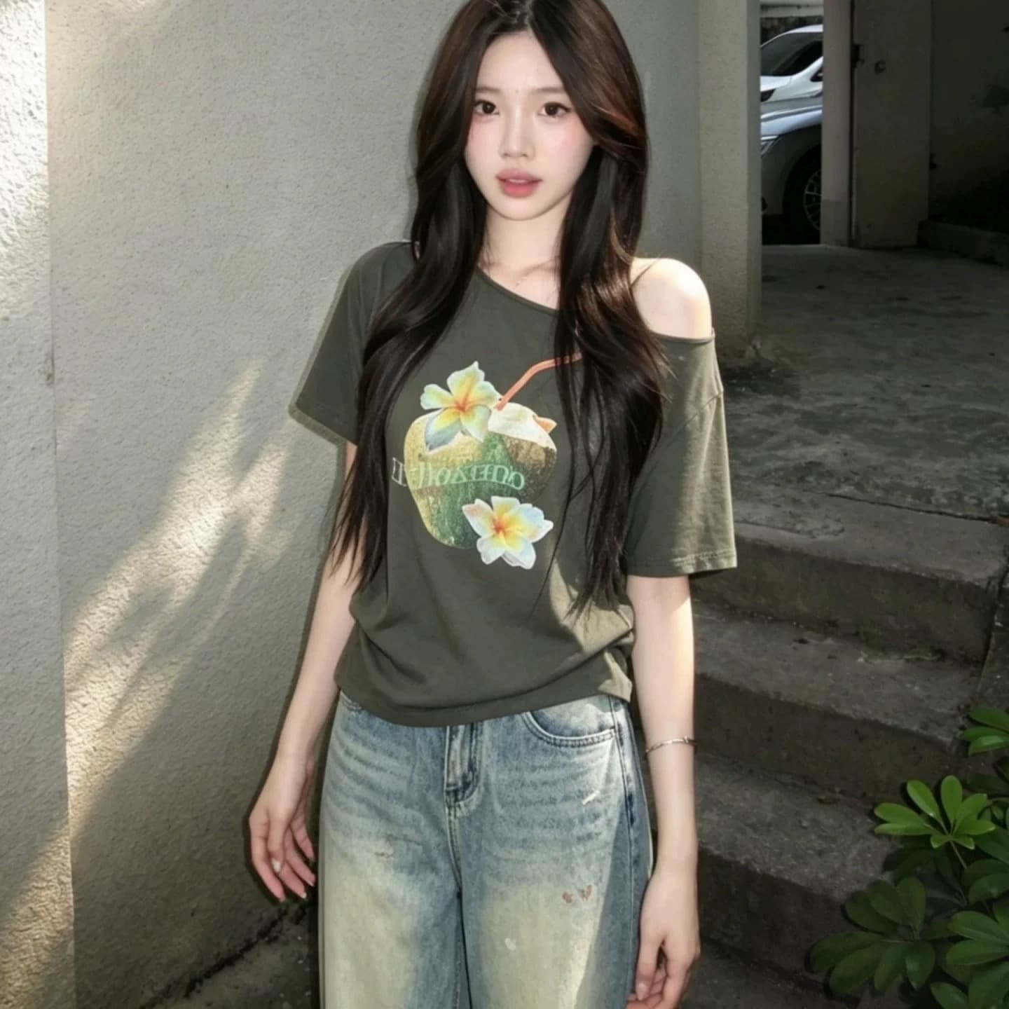 눈꽃 면 고급 센스 비스듬한 어깨 반팔 티셔츠 여성 2026 여름 새로운 작은 대중 루즈핏 슬림해 보이는 프린트 맨위