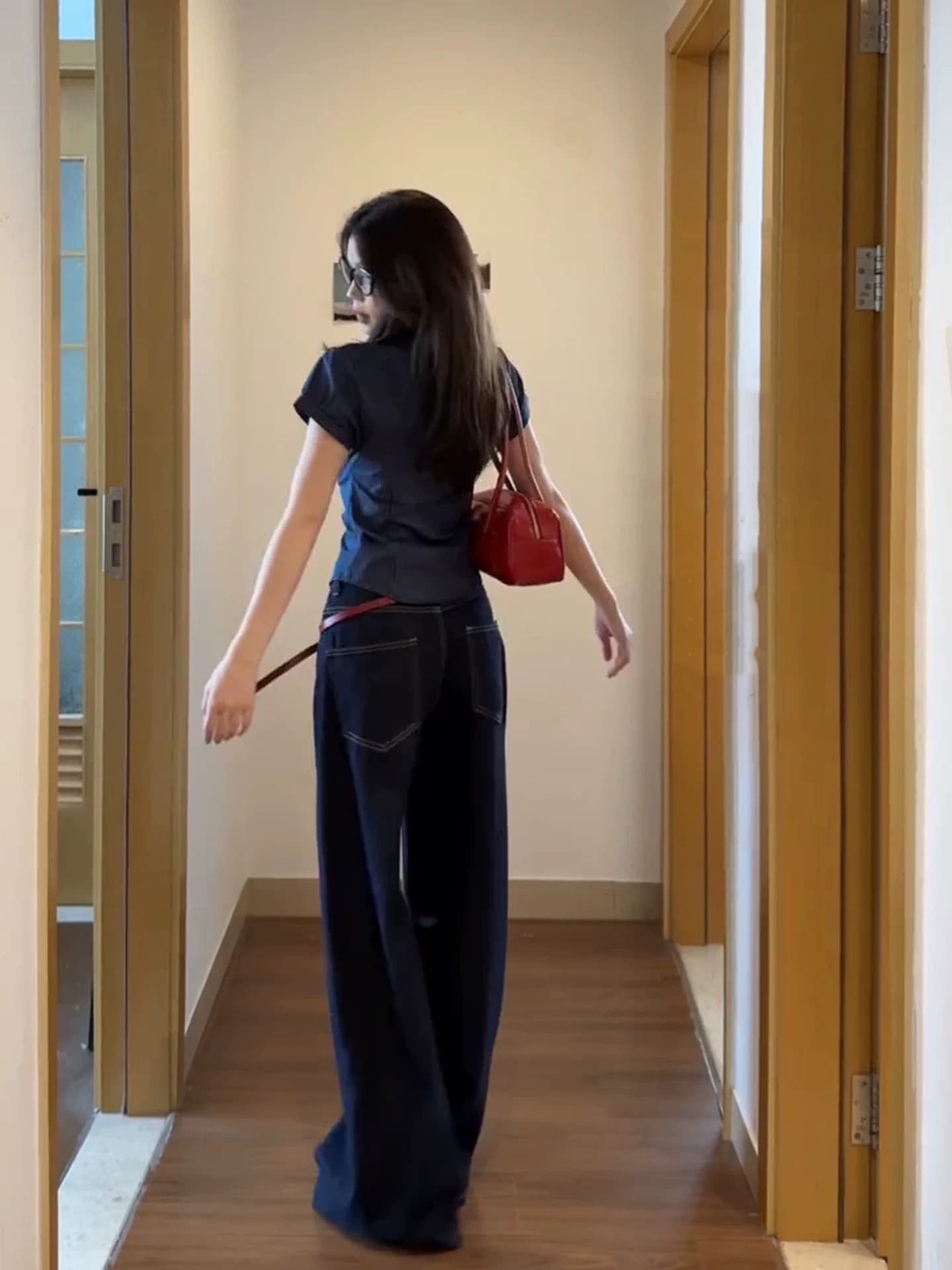 해군 스트라이프 긍정적 인 어깨 반팔 여성 셔츠 여름 아메리칸 디자인 센스 몸매 가꾸기 쇼트 스타일 POLO 셔츠 셔츠 맨위 상세 이미지 7