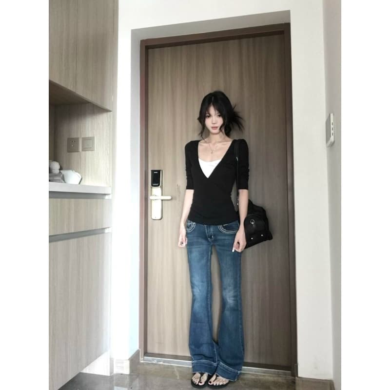 모달 사람들 면 검정색 V넥 페이크 레이어드 긴팔 티셔츠 여성 몸매 가꾸기 슬림해 보이는 기본 셔츠 한 첨부 된 의류 이미지 4