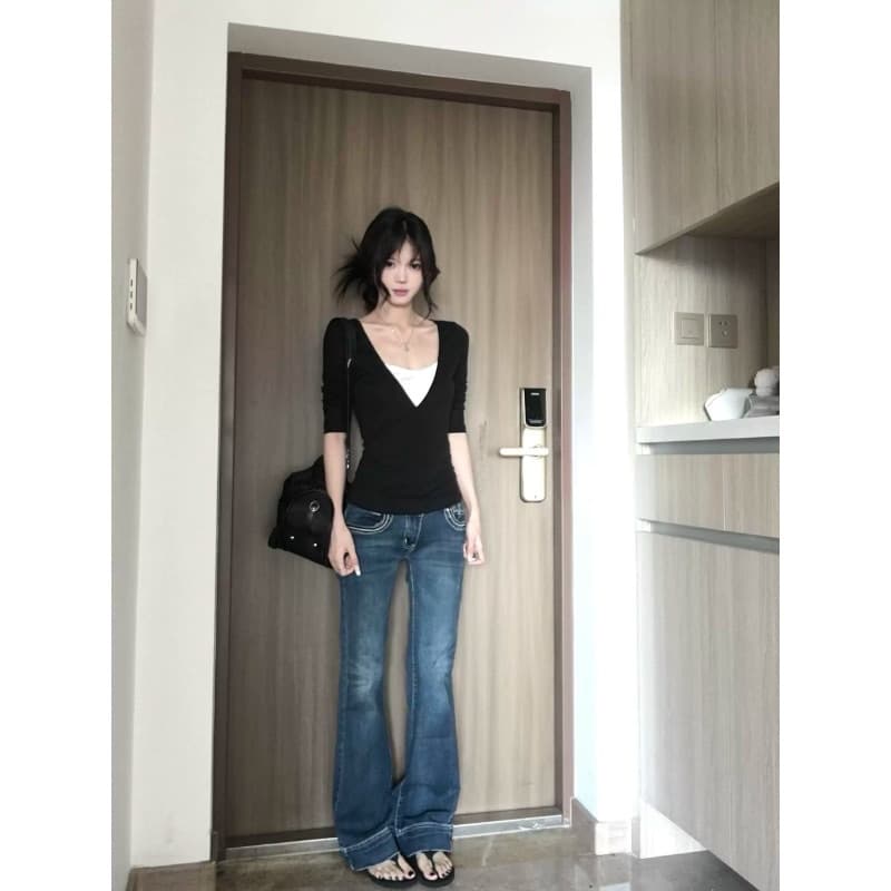 모달 사람들 면 검정색 V넥 페이크 레이어드 긴팔 티셔츠 여성 몸매 가꾸기 슬림해 보이는 기본 셔츠 한 첨부 된 의류 이미지 2