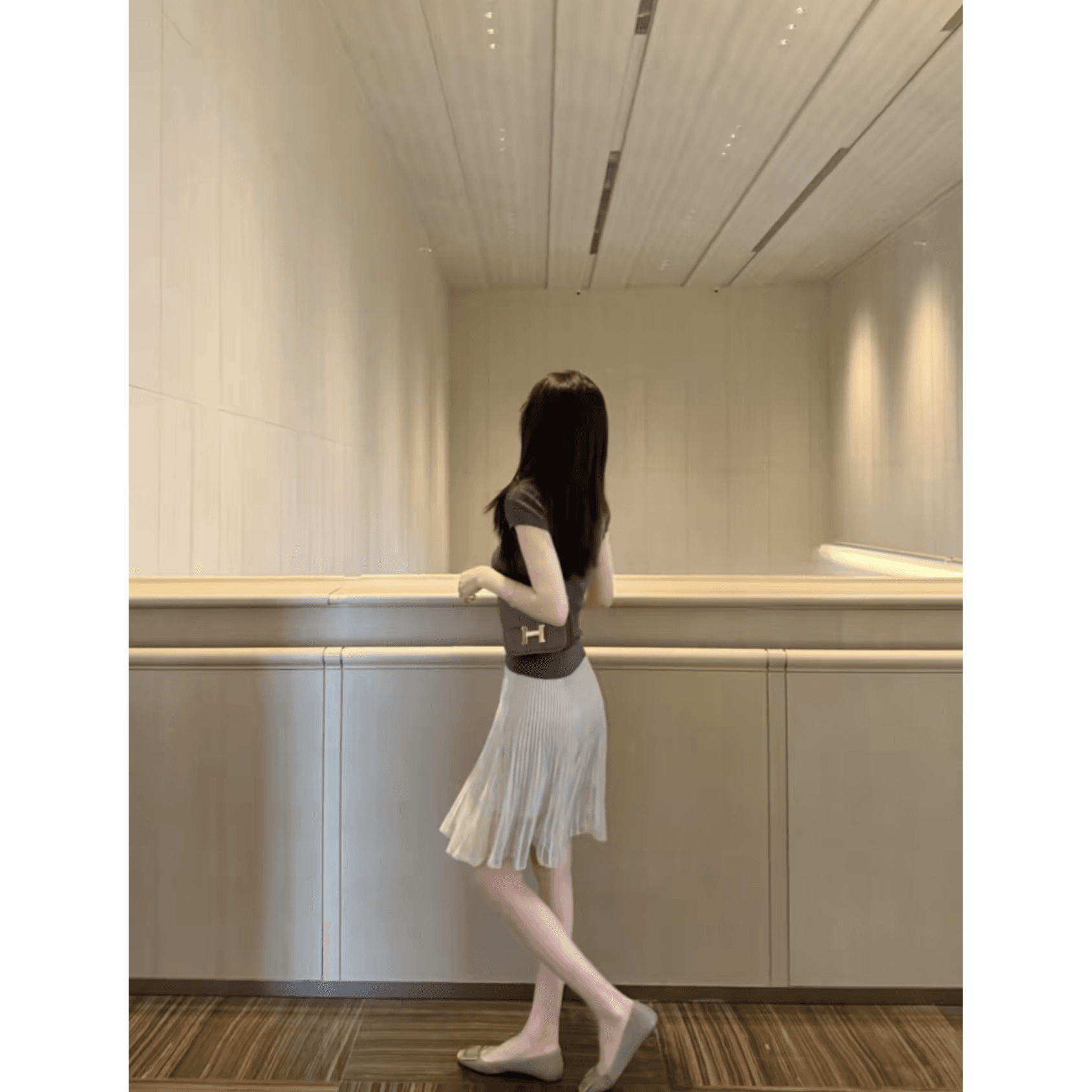 여름 고급 센스 착용 가져 가라. 프랑스식 부드러운 품격 출퇴근 몸매 가꾸기 슬림해 보이는 맨위 코디 플리츠 반신 스커트 이미지 5