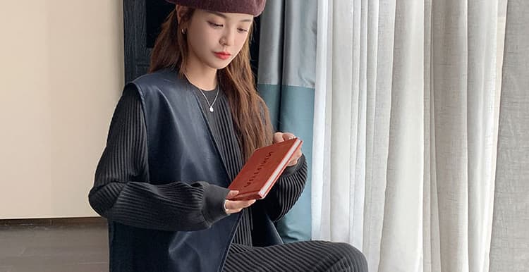 지금 가을 새로운 미니멀리즘 디자인 센스 작은 대중 가죽 베스트 빛 럭셔리 후드티 드레스 임산부 투피스 세트 상세 이미지 53