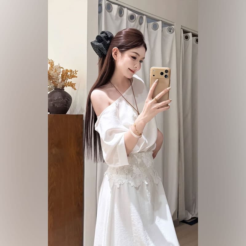 프랑스식 느긋한 바람 착용 가져 가라. 여성 여름 새로운 품격 다용도 비스듬한 어깨 의류 레이스 패치워크 반신 스커트 투피스 세트 상세 이미지 3