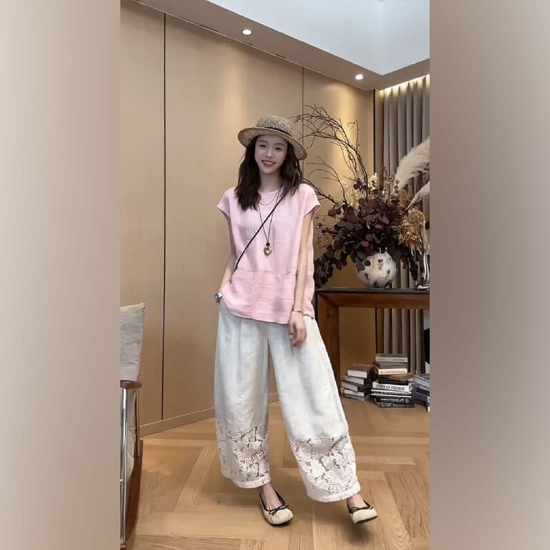 여름 새로운 얇은 스타일 라운드 넥 반팔 셔츠 맨위 여성 레저 와이드 레그 팬츠 투피스 세트 품격 슬림해 보이는 느긋한 바람 이미지 2