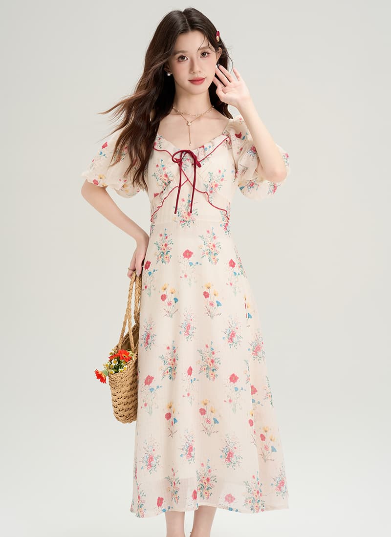 2026 여름 새로운 프랑스식 광장 칼라 프릴 작은 대중 허리 수축 레트로 꽃무늬 벌룬 소매 여성 드레스 이미지 4