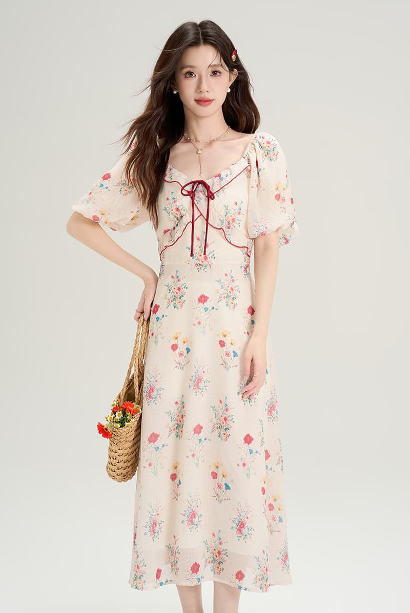2026 여름 새로운 프랑스식 광장 칼라 프릴 작은 대중 허리 수축 레트로 꽃무늬 벌룬 소매 여성 드레스 이미지 3