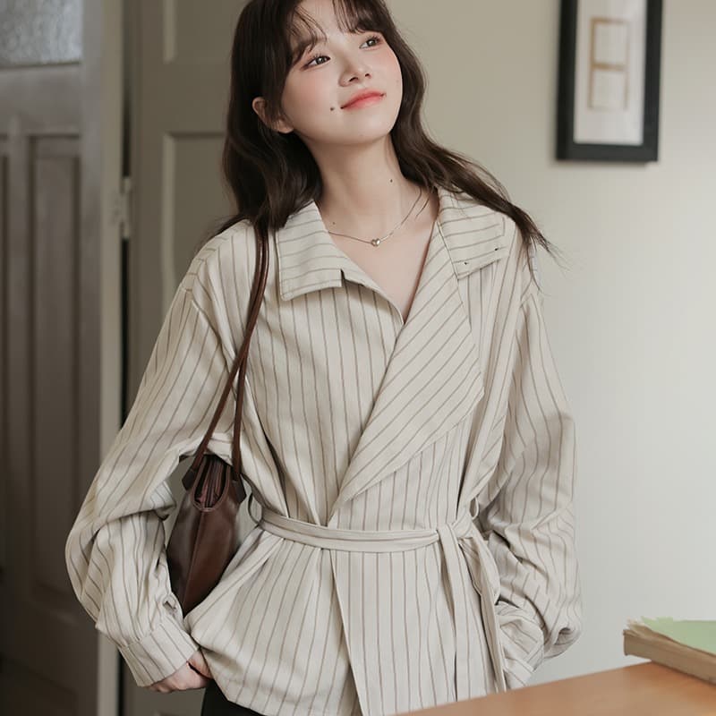 2026 실사 가을 새로운 허리 수축 프랑스식 캐주얼 스트라이프 디자인 센스 터틀넥 레이스업 둘 착용 셔츠 맨위 이미지 5