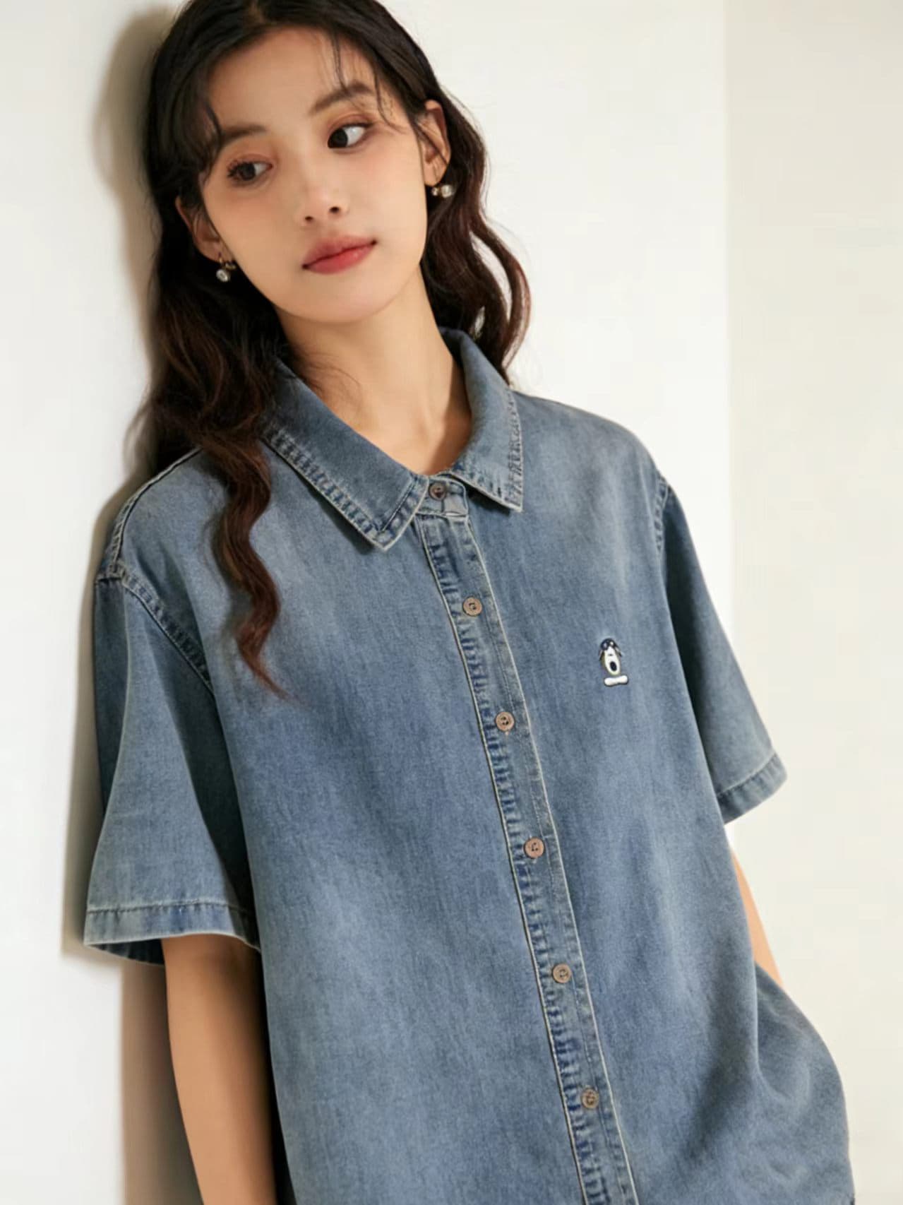 2026 여름 새로운 레트로 마 오래된 데님 반팔 여성 셔츠 루즈핏 슬림해 보이는 강아지 자수 캐주얼 맨위 상세 이미지 3