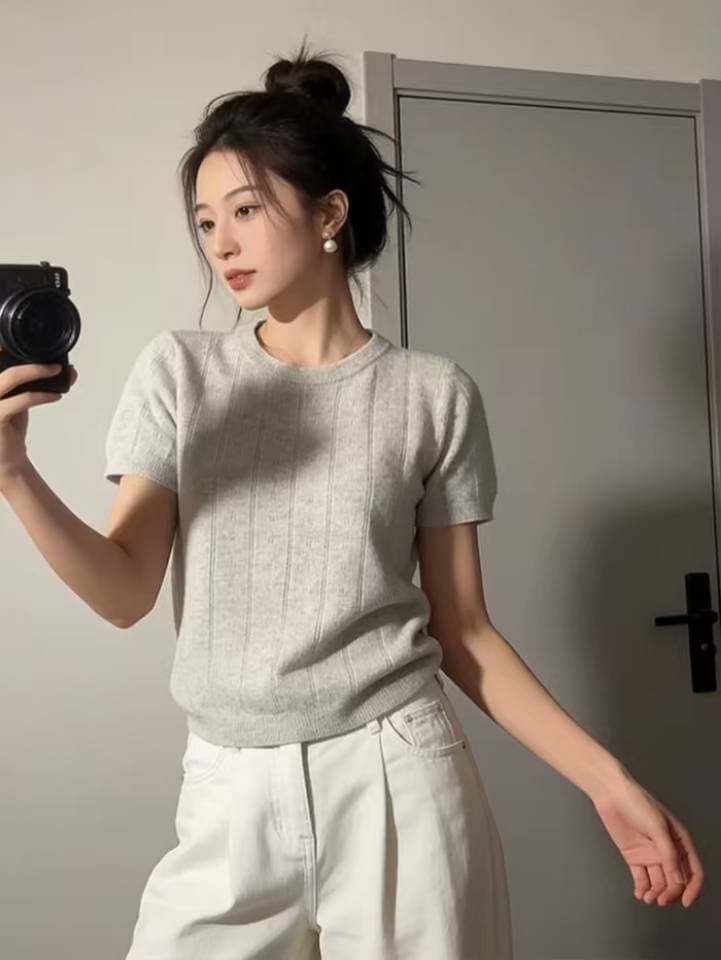 작은 키 화이트 꽈배기 니트 스웨터 긍정적 인 어깨 반팔 티셔츠 여성 여름 디자인 센스 몸매 가꾸기 얼음 실크 맨위 상세 이미지 4
