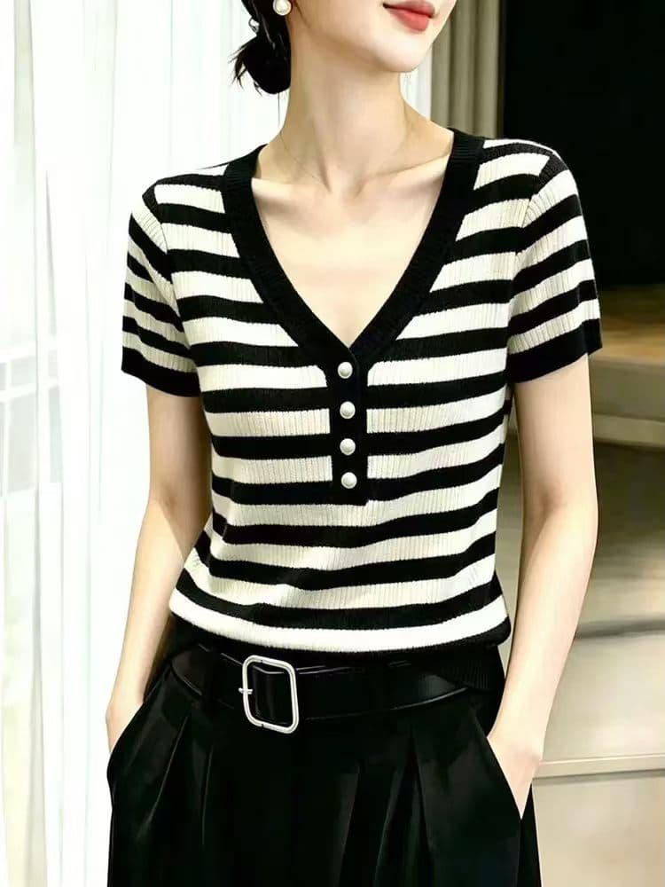 자이언트 잘 생긴 스트라이프 V넥 니트 스웨터 반팔 여성 2026 새로운 여름 디자인 센스 몸매 가꾸기 슬림해 보이는 니트 맨위 상세 이미지 3