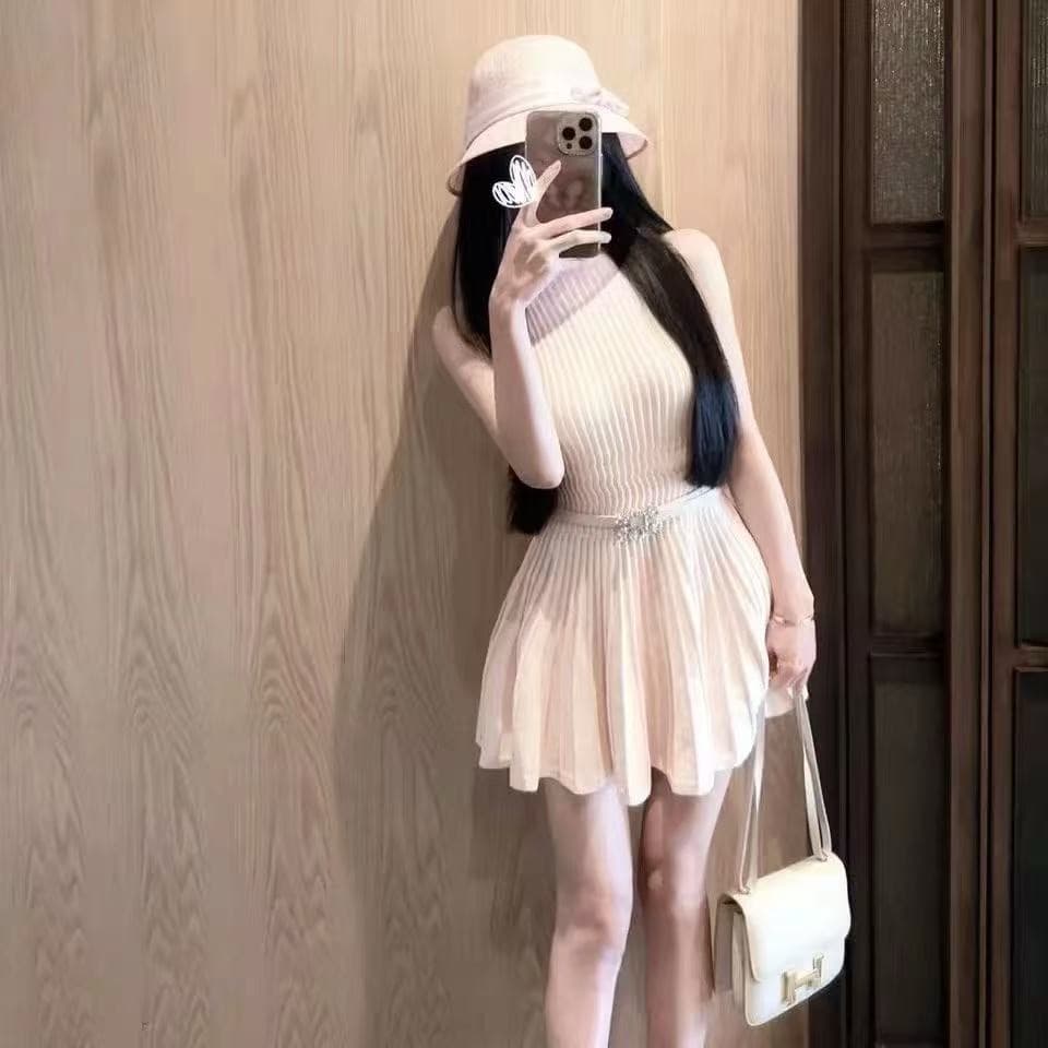 프랑스식 미니멀리즘 명문 여성 품격 플리츠 니트 여성 드레스 여름 섹션 스와로브스키 벨트 허리 수축 작은 키 민소매 치마 이미지 4