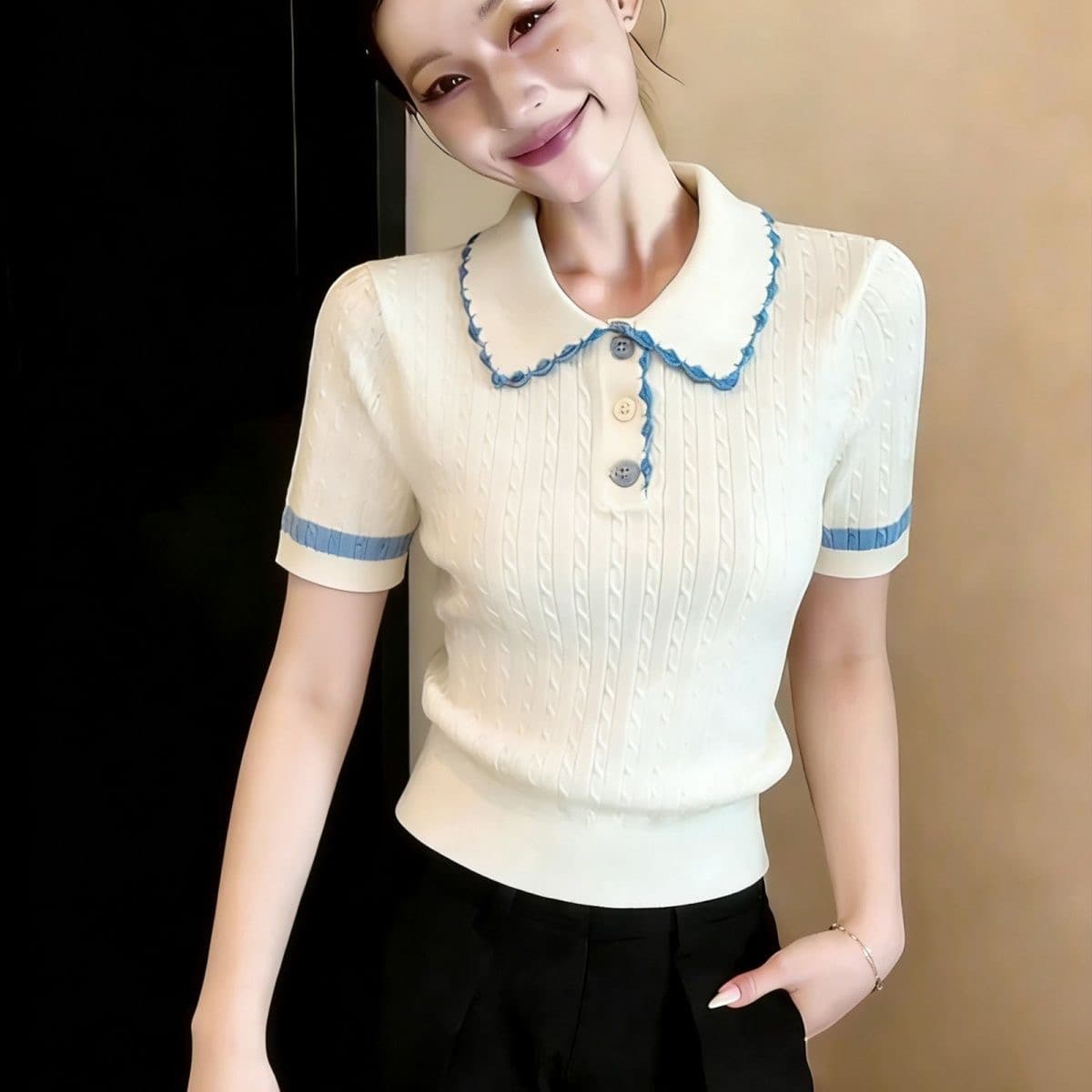 디자인 센스 반팔 여성 여름 새로운 배색 POLO 칼라 얼음 실크 티셔츠 몸매 가꾸기 쇼트 스타일 Chic 고유 한 맨위 트렌디 상세 이미지 3
