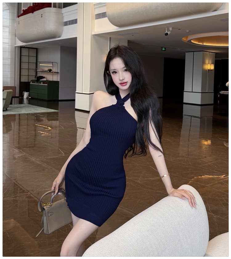2026 여름 새로운 해군 행침 목 니트 여성 드레스 순수한 욕망 핫걸 백리스 타이트 스커트 미니 스커트 디자인 센스 상세 이미지 8