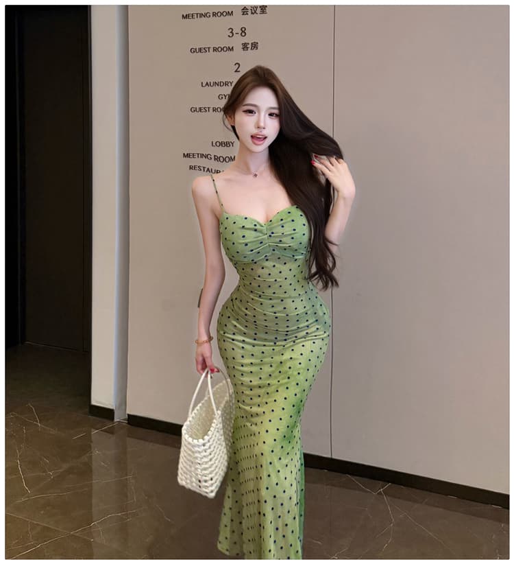 2026 여름 새로운 프랑스식 도트 무늬 슬립 여성 드레스 비틀림 벨트 가슴 패드 인어 꼬리 롱 스커트 몸매 가꾸기 품격 상세 이미지 20