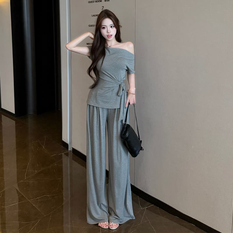 2026 여름 새로운 종이 사람들 흔들다 칼라 오프숄더 레이스업 슬림해 보이는 반팔 티셔츠 넓은 다리 길이 바지 패션 투피스 세트 이미지 3