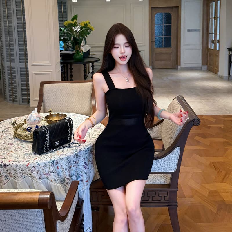 검정색 자이언트 슬림해 보이는 섹시함 다용도 시스루 품격 니트 캐미솔 여성 드레스 순수한 욕망 바람 타이트 스커트 미니 스커트