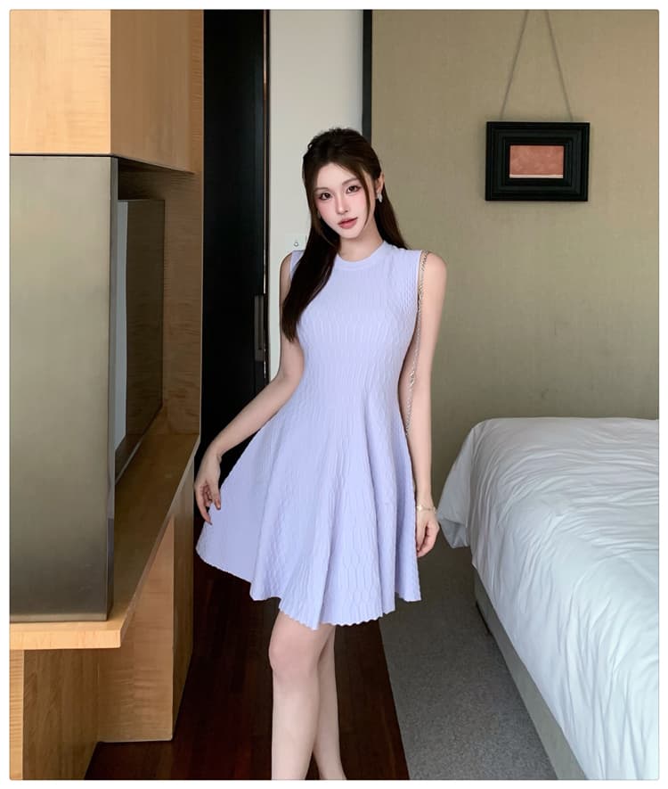 2026 가을 겨울 새로운 3 차원 다이아몬드 모양 곡물 민소매 라운드 넥 품격 패션 몸매 가꾸기 한 마디 니트 드레스 만나는 상세 이미지 7