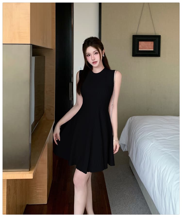 2026 가을 겨울 새로운 3 차원 다이아몬드 모양 곡물 민소매 라운드 넥 품격 패션 몸매 가꾸기 한 마디 니트 드레스 만나는 상세 이미지 20
