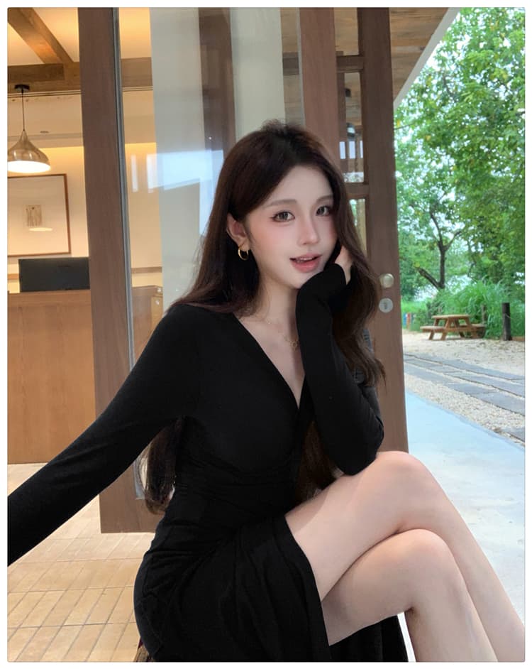 2026 가을 겨울 새로운 품격 여신 팬 V넥 주름 긴팔 레이스업 트임 드레스 허리 수축 슬림해 보이는 롱 스커트 상세 이미지 17