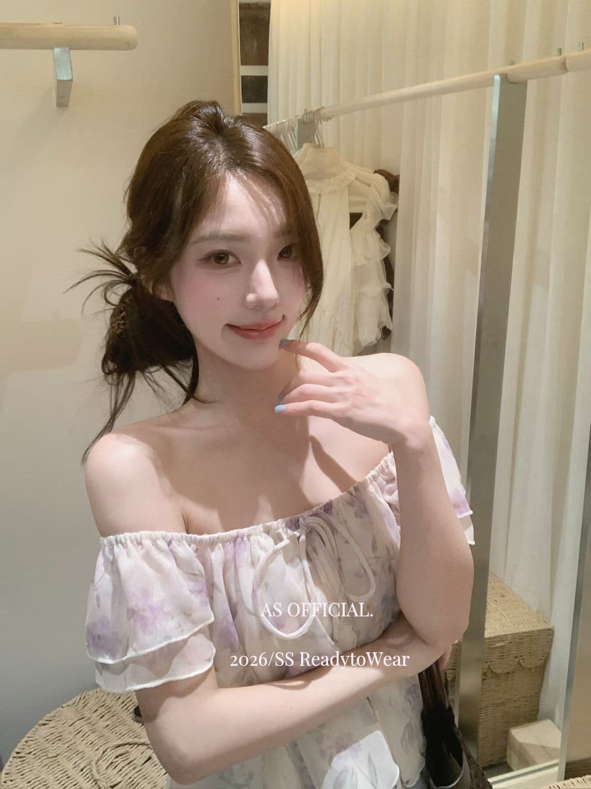 고급 센스 2026 여름 새로운 프랑스식 달콤한 스타일 꽃무늬 쉬폰 여성 셔츠 프릴 광장 칼라 레이스업 맨위 상세 이미지 1