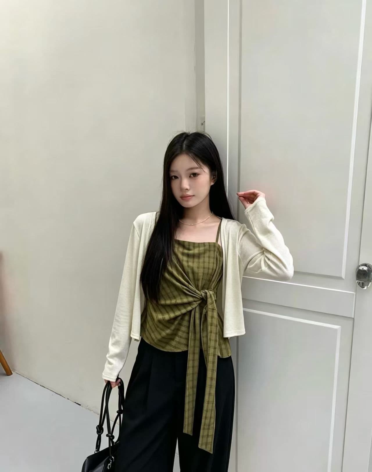 레트로 불규칙 체크무늬 캐미솔 2026 가을 새로운 외부 가져 가라. 니트 오픈 가디건 투피스 슈트 이미지 2