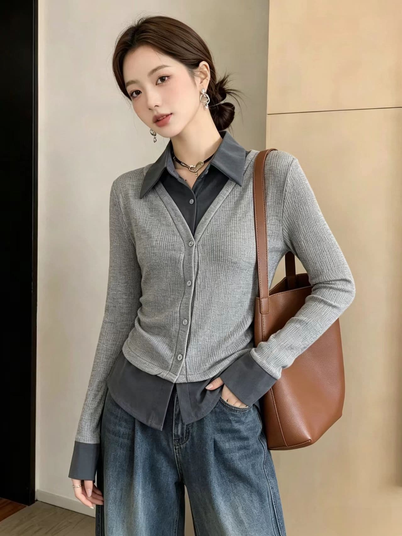 레트로 회색 긴팔 니트 스웨터 여성 빅 사이즈 2026 가을 디자인 센스 몸매 가꾸기 만나는 인사이드 잡아라. 의류 슬림해 보이는 상세 이미지 2