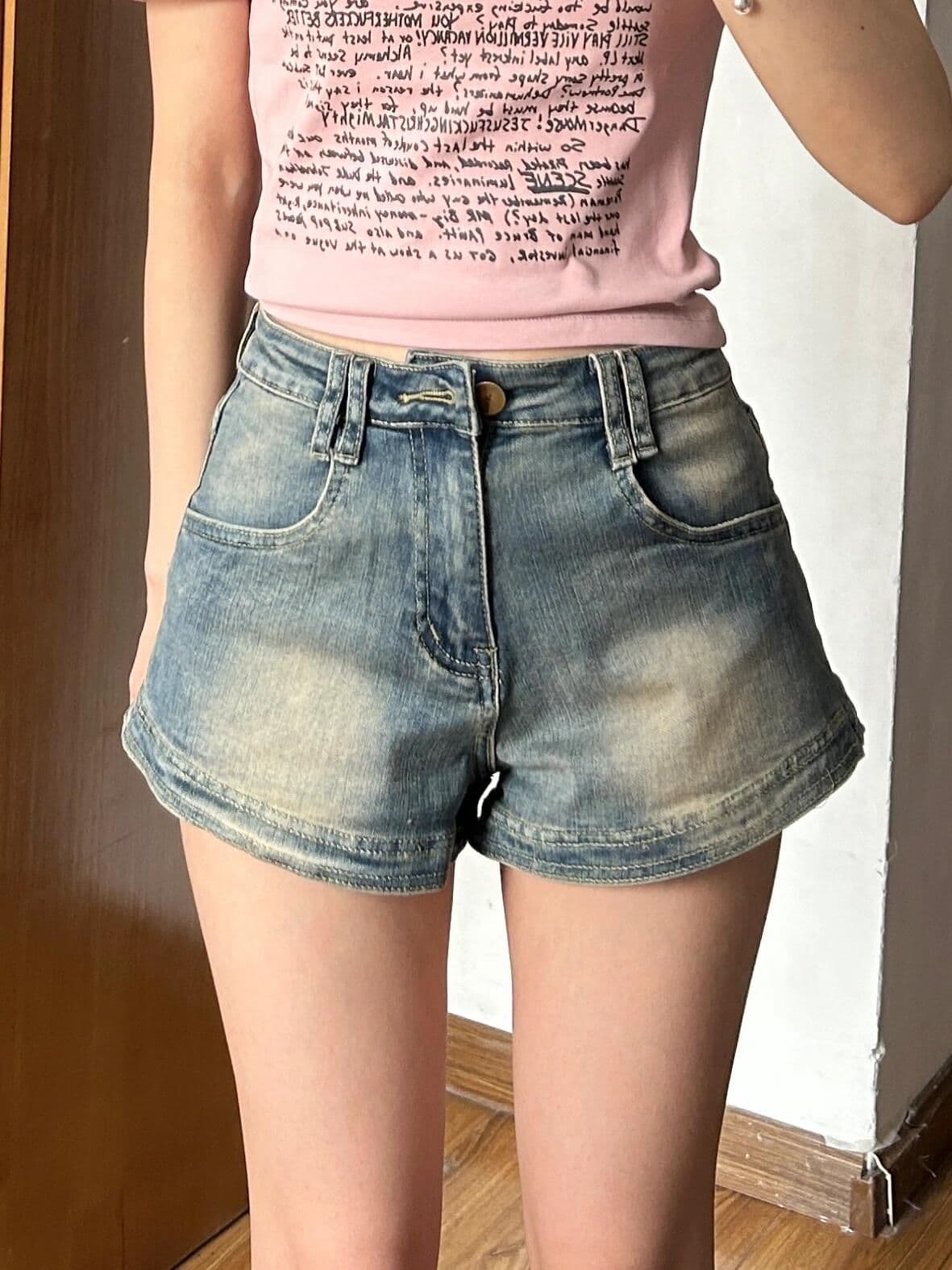 2026 데님 반바지 여성 여름 레트로 블루 다용도 캐주얼 패션 마 오래된 슬림해 보이는 허리 수축 워싱 3 점 핫 바지 상세 이미지 7
