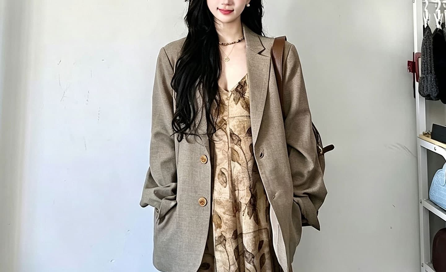 실사 패션 가을 겨울 고급 센스 폴로 칼라 긴팔 블레이저 레트로 프린트 슬립 점프 슈트 치마 세트 상세 이미지 16