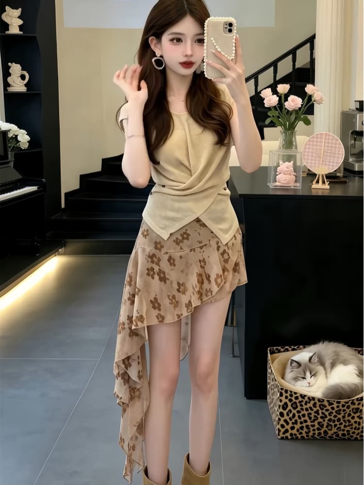 부드러운 바람 다용도 맨위 꽃무늬 불규칙 반신 치마 세트 여성 여름 몸매 가꾸기 슬림해 보이는 품격 패션 투피스 세트 상세 이미지 6