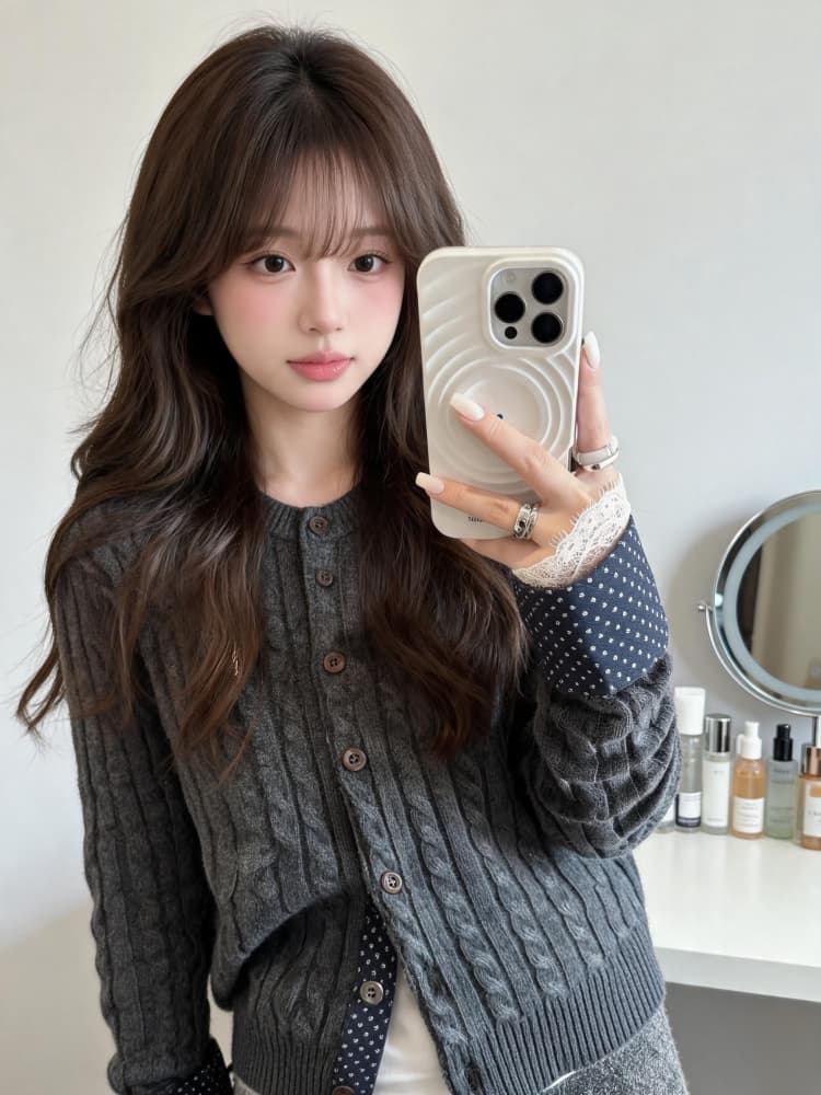 2026 가을 겨울 새로운 한국 스타일 루즈핏 슬림해 보이는 다용도 라운드 넥 긴팔 니트 스웨터 여성 스웨터 니트 맨위 외출용 상세 이미지 4