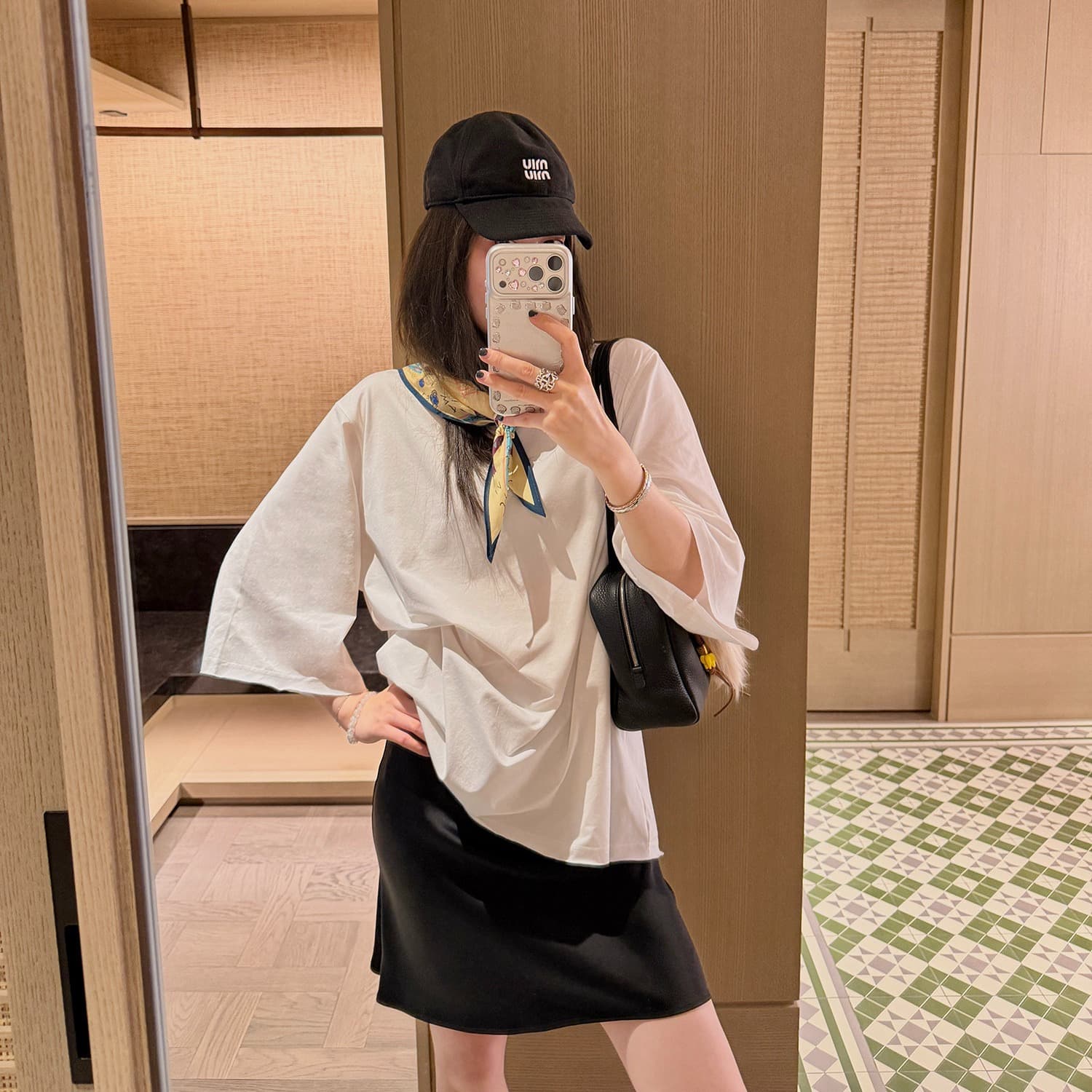 봄 치마 짧은 에디션 품격 작은 여자 프랑스식 아세트산 새틴 인어 꼬리 진자 한 마디 반신 스커트 여성 이미지 5