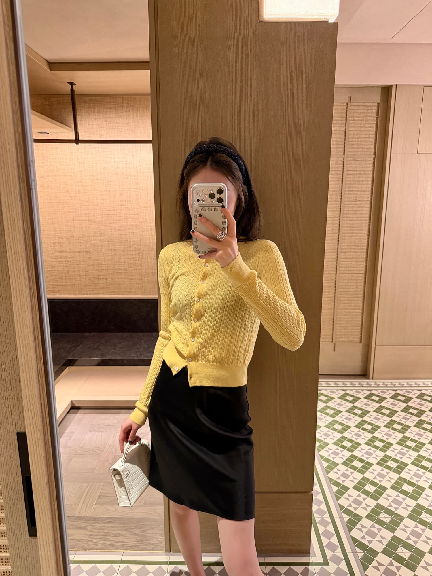 봄 치마 짧은 에디션 품격 작은 여자 프랑스식 아세트산 새틴 인어 꼬리 진자 한 마디 반신 스커트 여성 상세 이미지 39