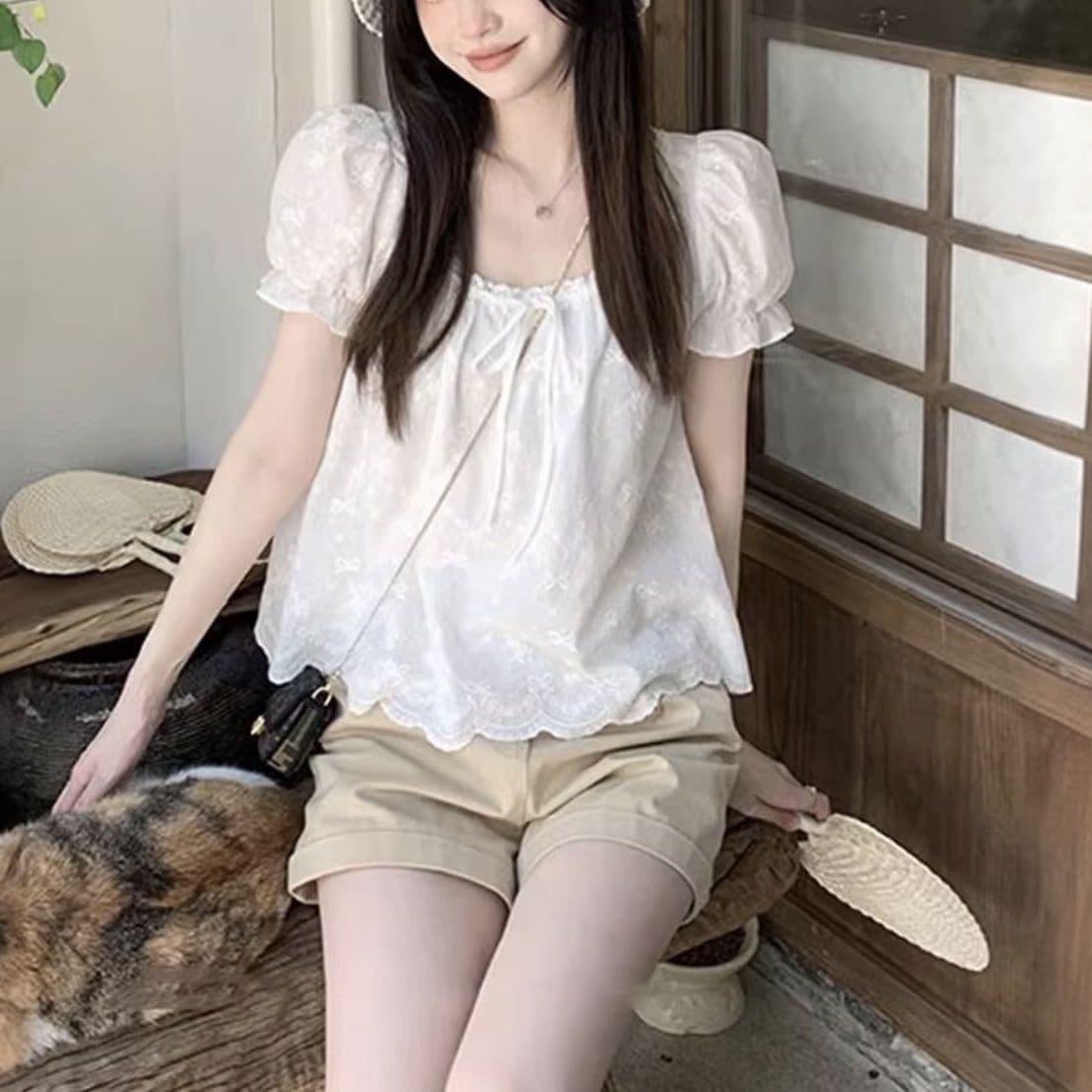 프랑스식 부드러운 바람 질감 센스 화이트 자수 여성 셔츠 여름 슬림해 보이는 품격 셔츠 거품 소매 레이스 맨위 이미지 3