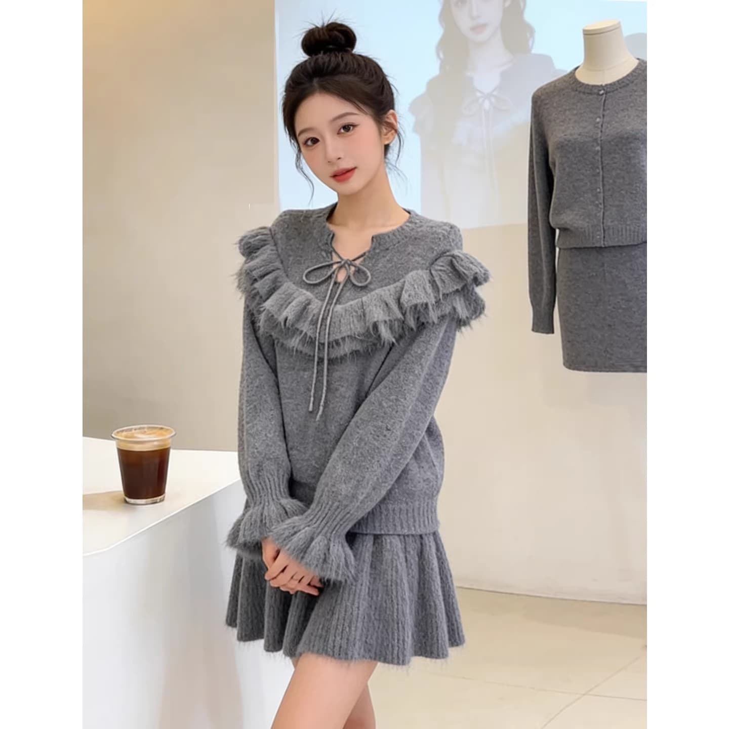 한 부서 달콤함 작은 샤넬 스타일 세트 여성 2026 봄 새로운 V넥 프릴 디자인 센스 니트 스웨터 한 마디 미니 스커트 상세 이미지 5