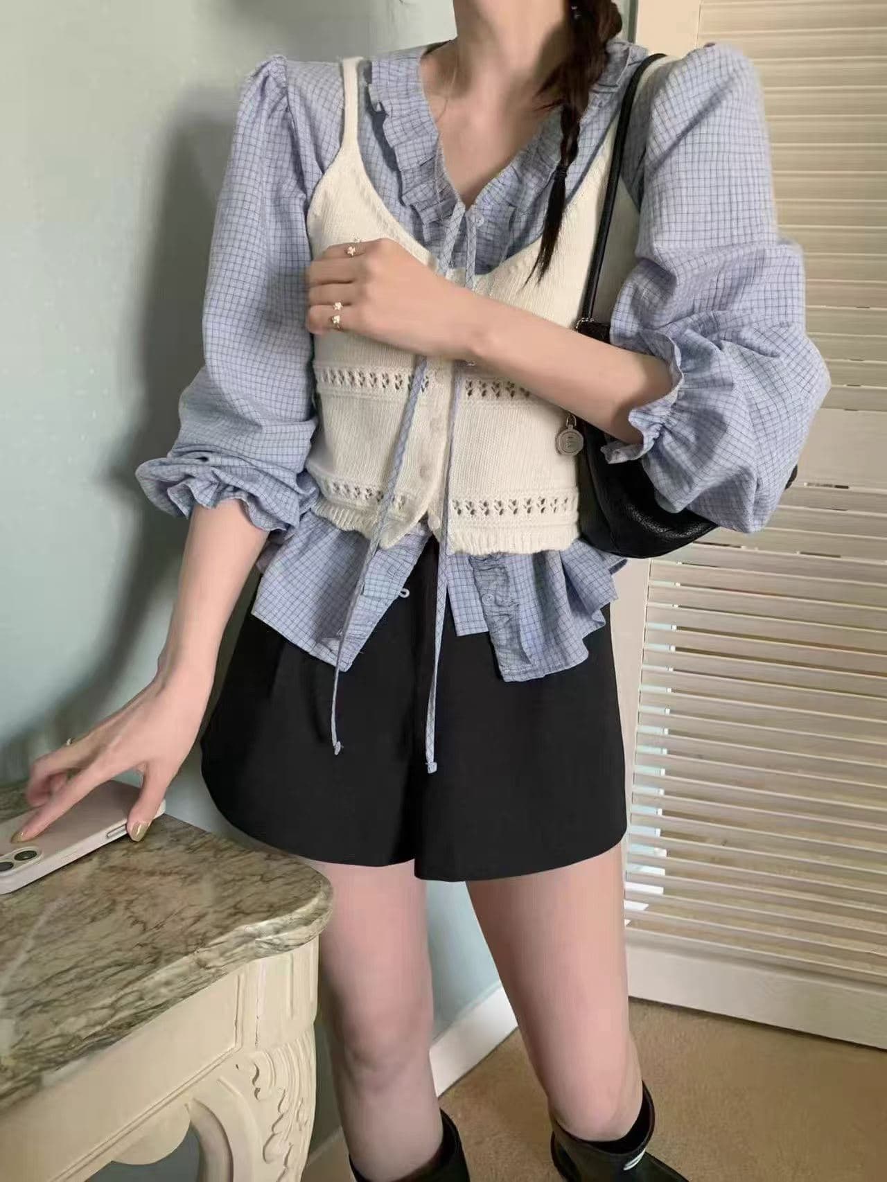 홀로우 아웃 무늬 베이지 색 니트 스웨터 캐미솔 다용도 슬림해 보이는 스택 착용 작은 청신 민소매 맨위 쇼트 스타일 상세 이미지 9